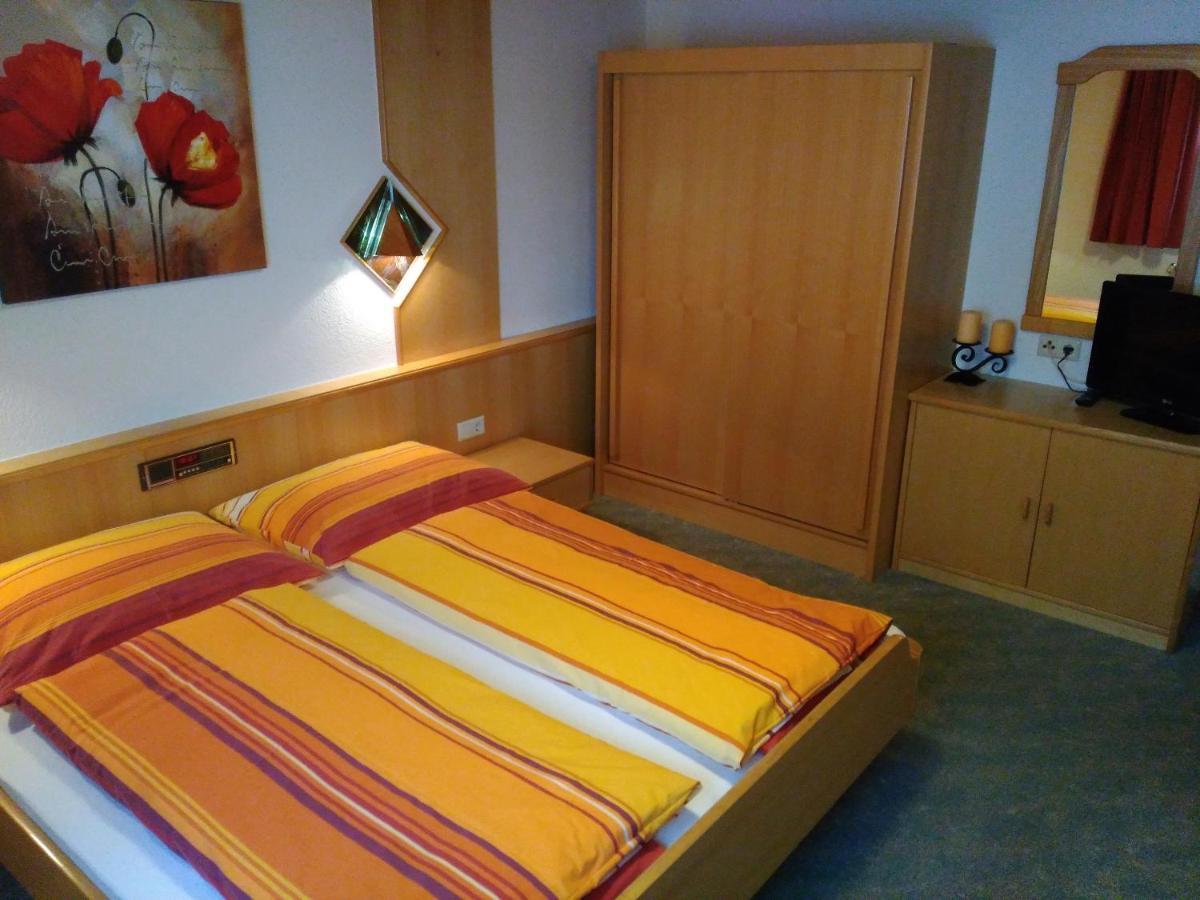 イェルツェンス Haus Edelweiss Bed & Breakfast エクステリア 写真