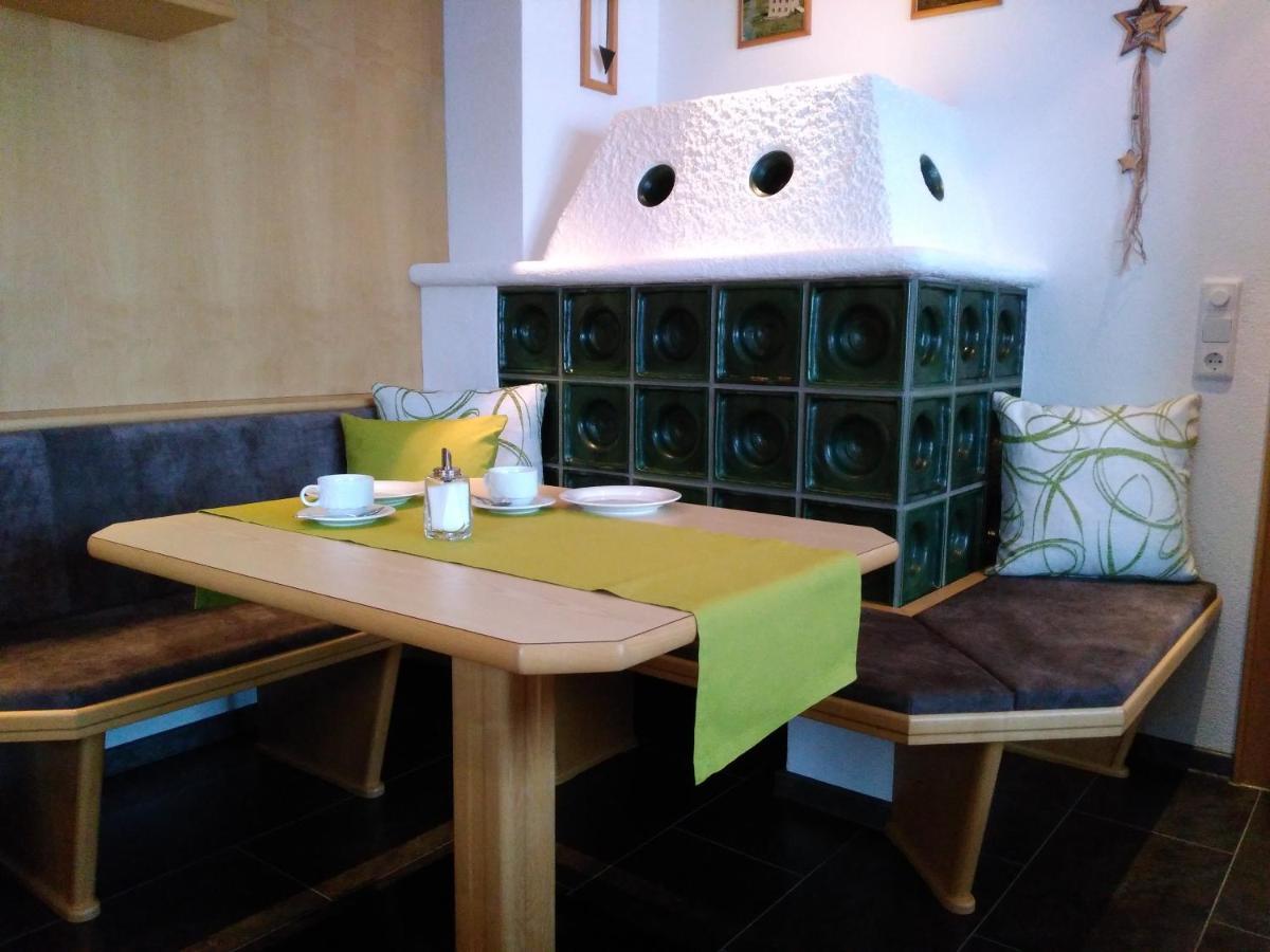 イェルツェンス Haus Edelweiss Bed & Breakfast エクステリア 写真