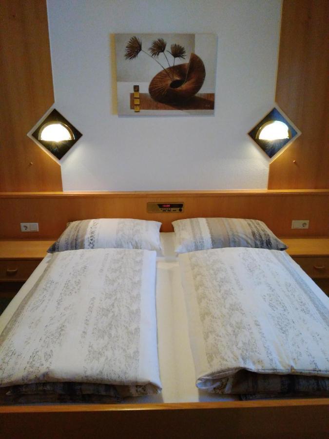 イェルツェンス Haus Edelweiss Bed & Breakfast エクステリア 写真